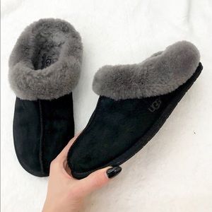 UGG Moraene slippers